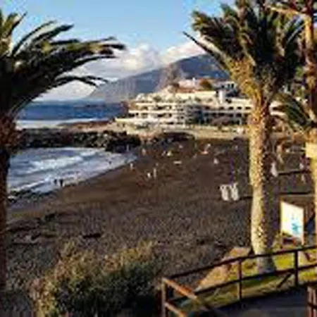 Apartment La Mar 2 Bed 2 Bath In Sought After Position Free Wifi Puerto de Santiago (Tenerife)